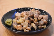【送料別途案内】つまんでご卵の親鶏「万歩鶏（まんぽけい）の炭火焼」おためしセット（５P）