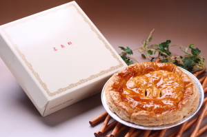 函館・五島軒のアップルパイ 18cm