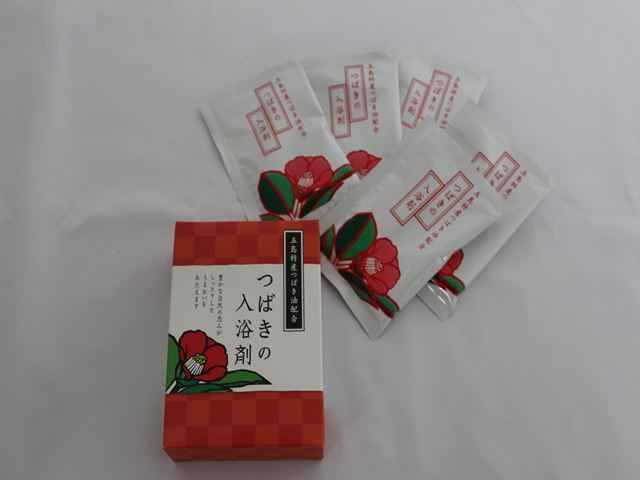五島特産品　椿の入浴剤２５ｇ×５袋