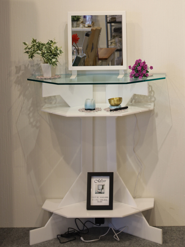 インテリア壁掛仏壇「鏡壇ミロワ」