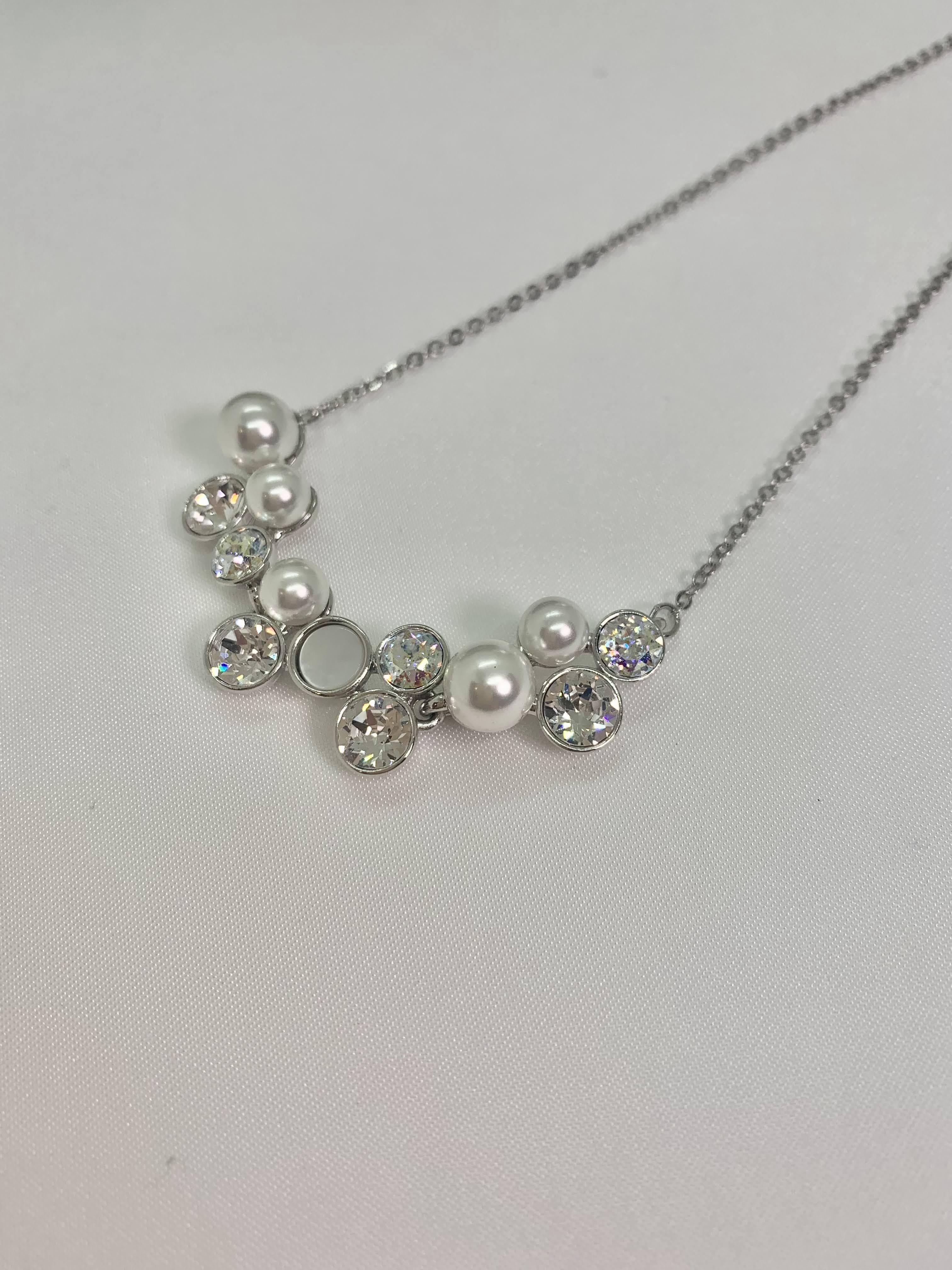 一文字パール付きショートネックレス