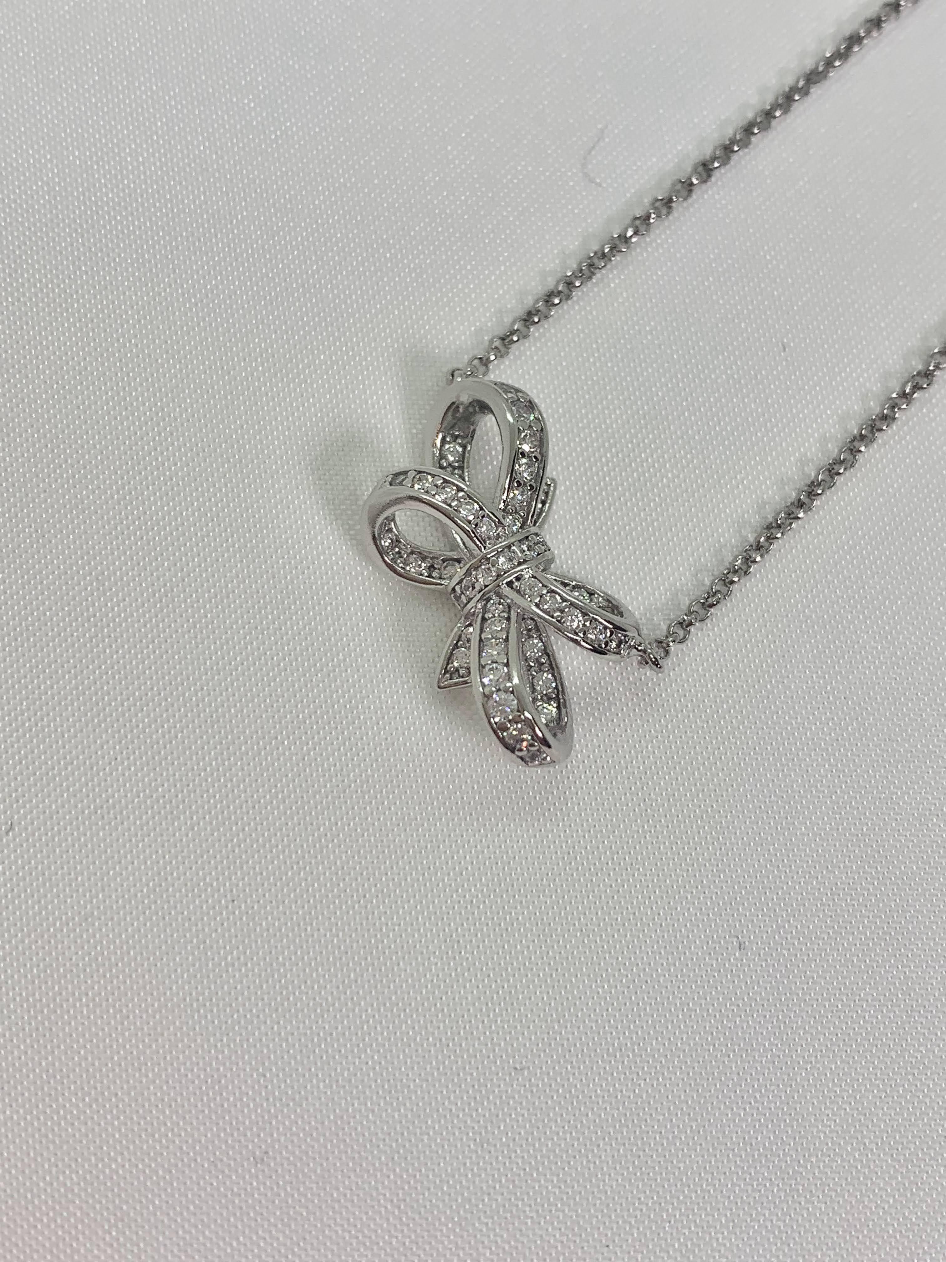 リボン型ショートネックレス