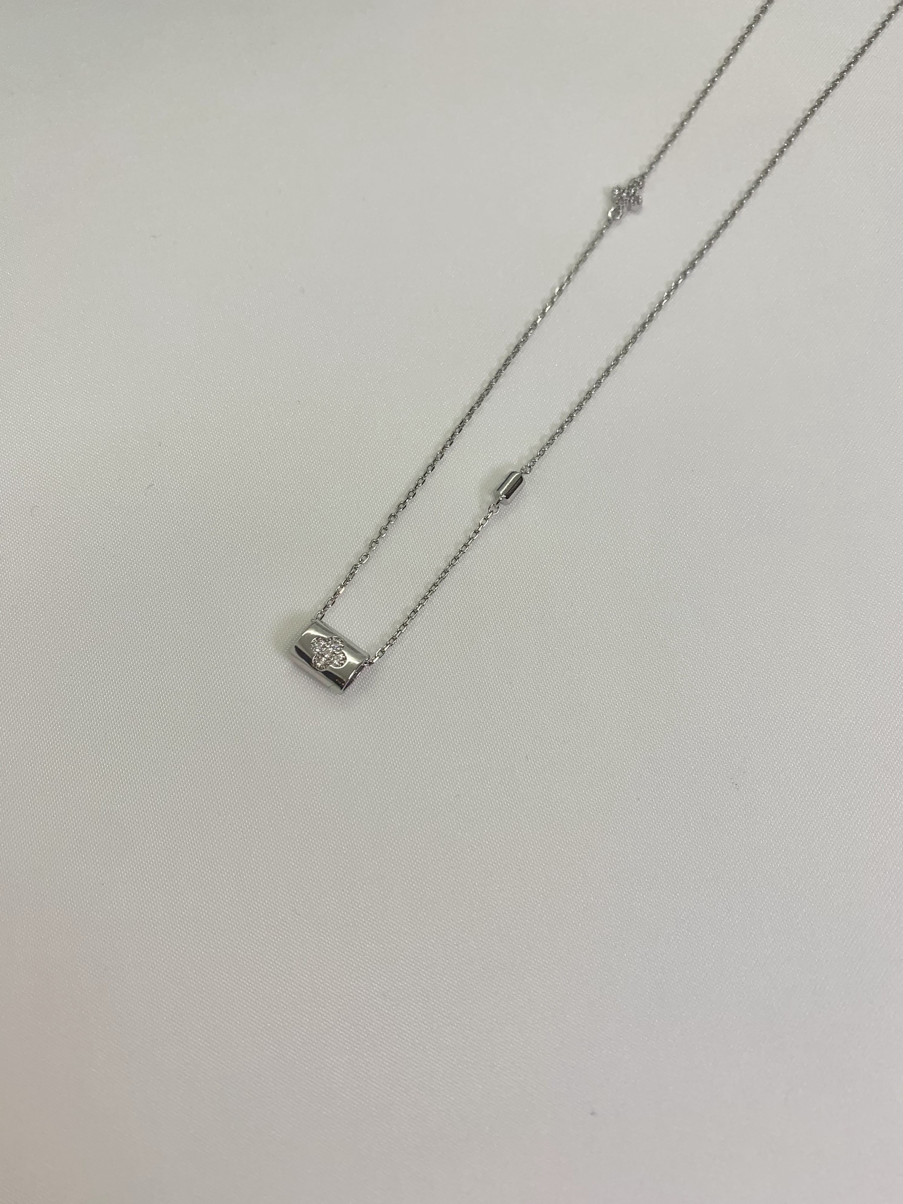 筒形ヘッドショートネックレス