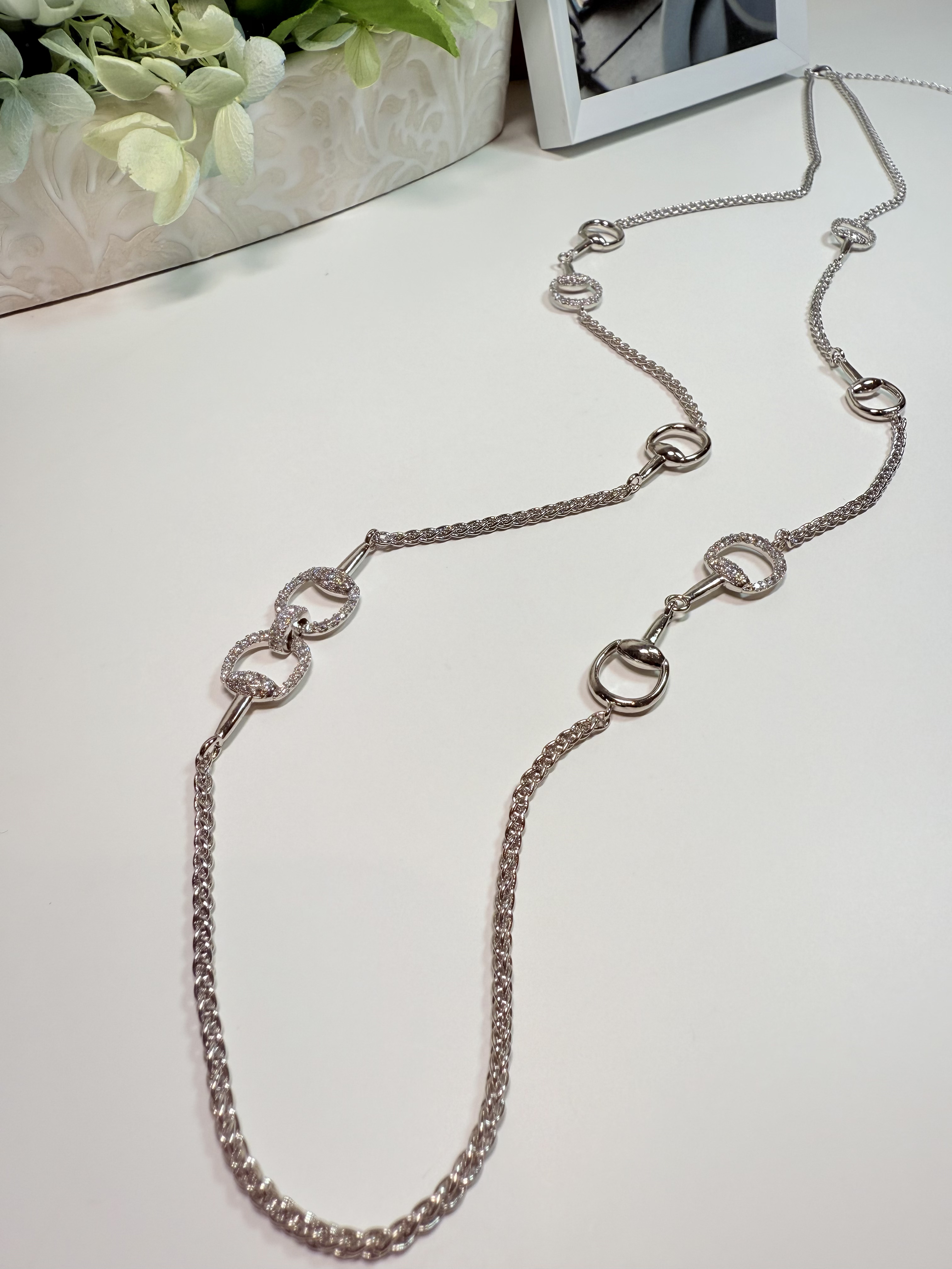 ベルト型シルバーネックレス