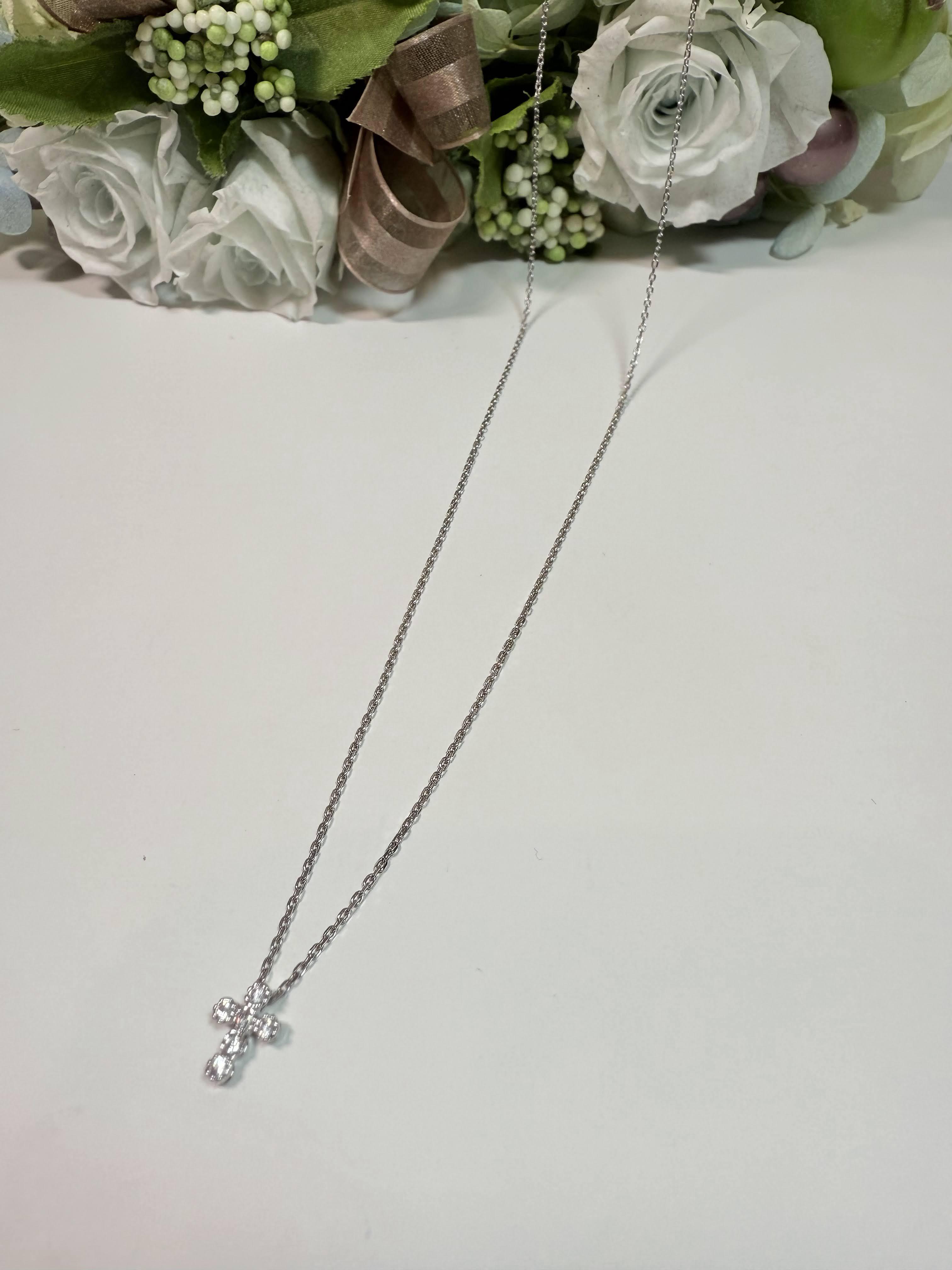 クロスネックレス