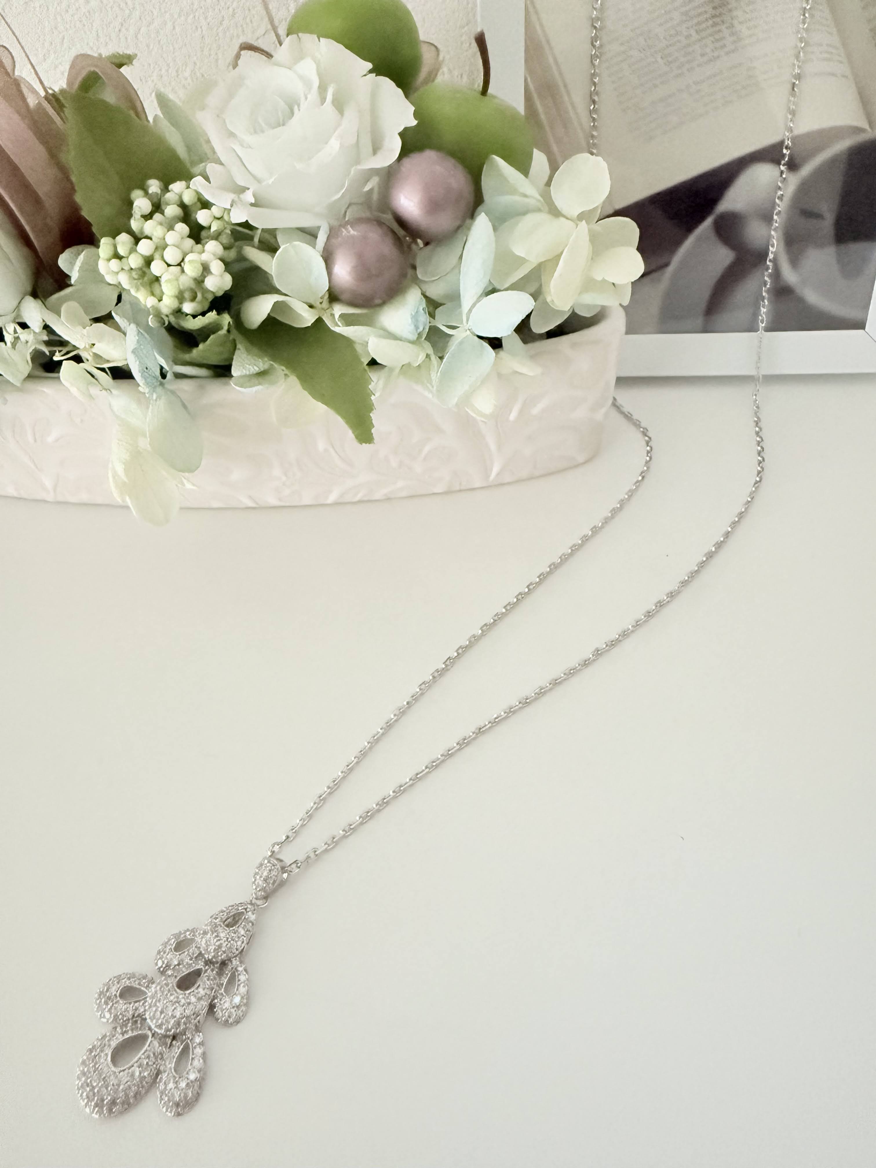 7粒しずく型ネックレス