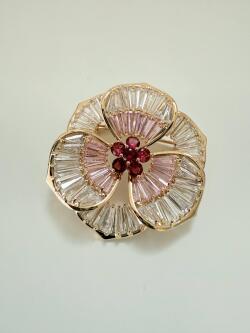 お花のブローチ