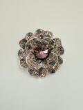 花型ブローチ