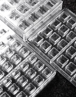 チョコレート型pavoni【 立方体 キューブ 】ポリカーボネイト製