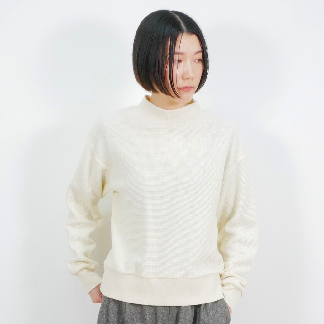 ワッフルハイネックプルオーバー