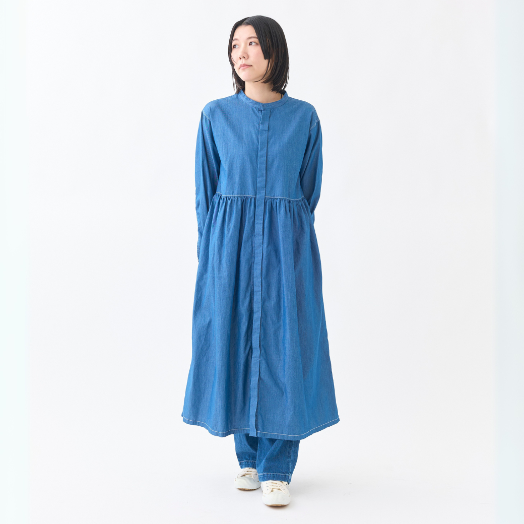 【8月中旬入荷予定】4ozデニム バンドカラーギャザーワンピース