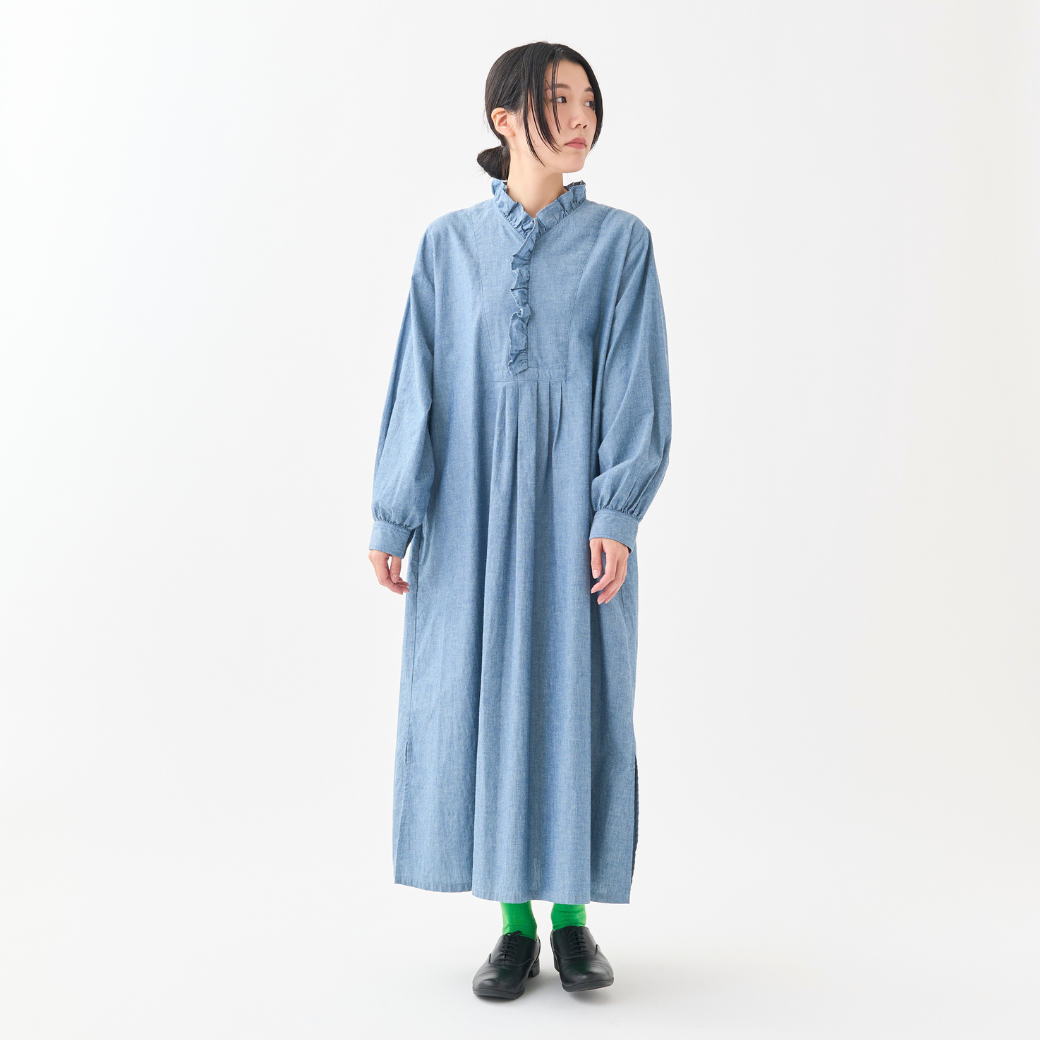 インディゴシャンブレーフリルネックワンピース