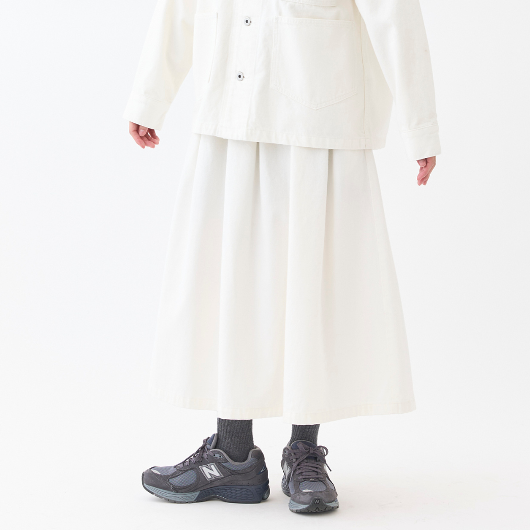 ホワイトデニム タックスカート