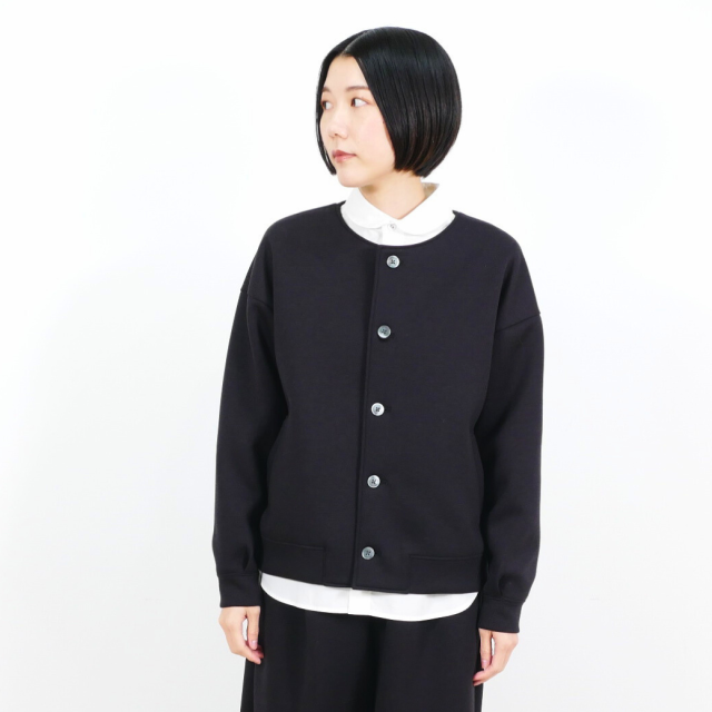 ダンボールノーカラーブルゾン