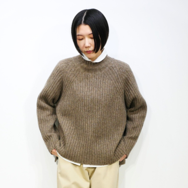 ワイドリブタートルニットプルオーバー