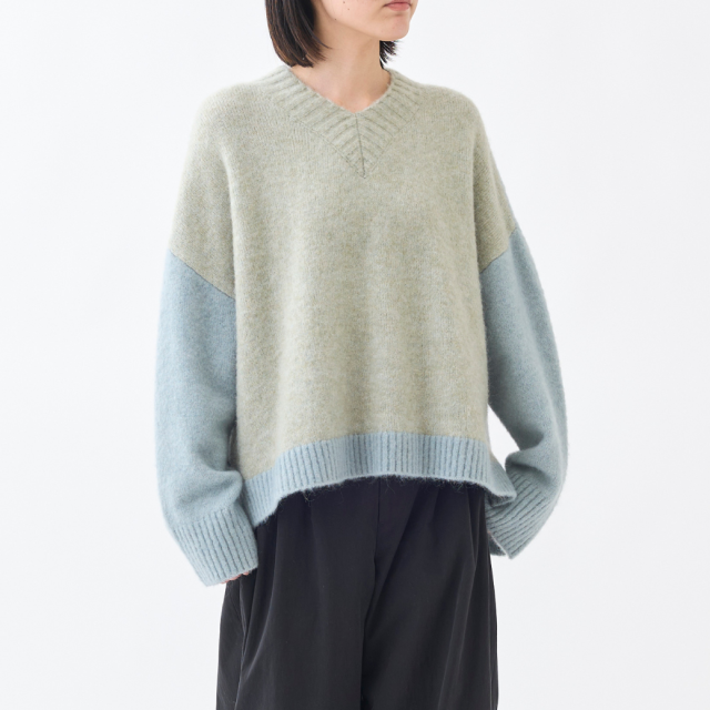 カラーコンビネーション Vネックニット KATO` GRANDMA MAMA DAUGHTER