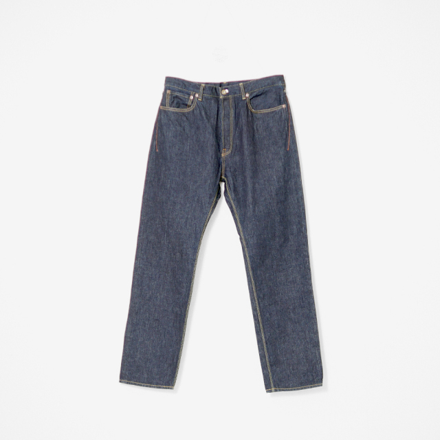 ストレートデニム