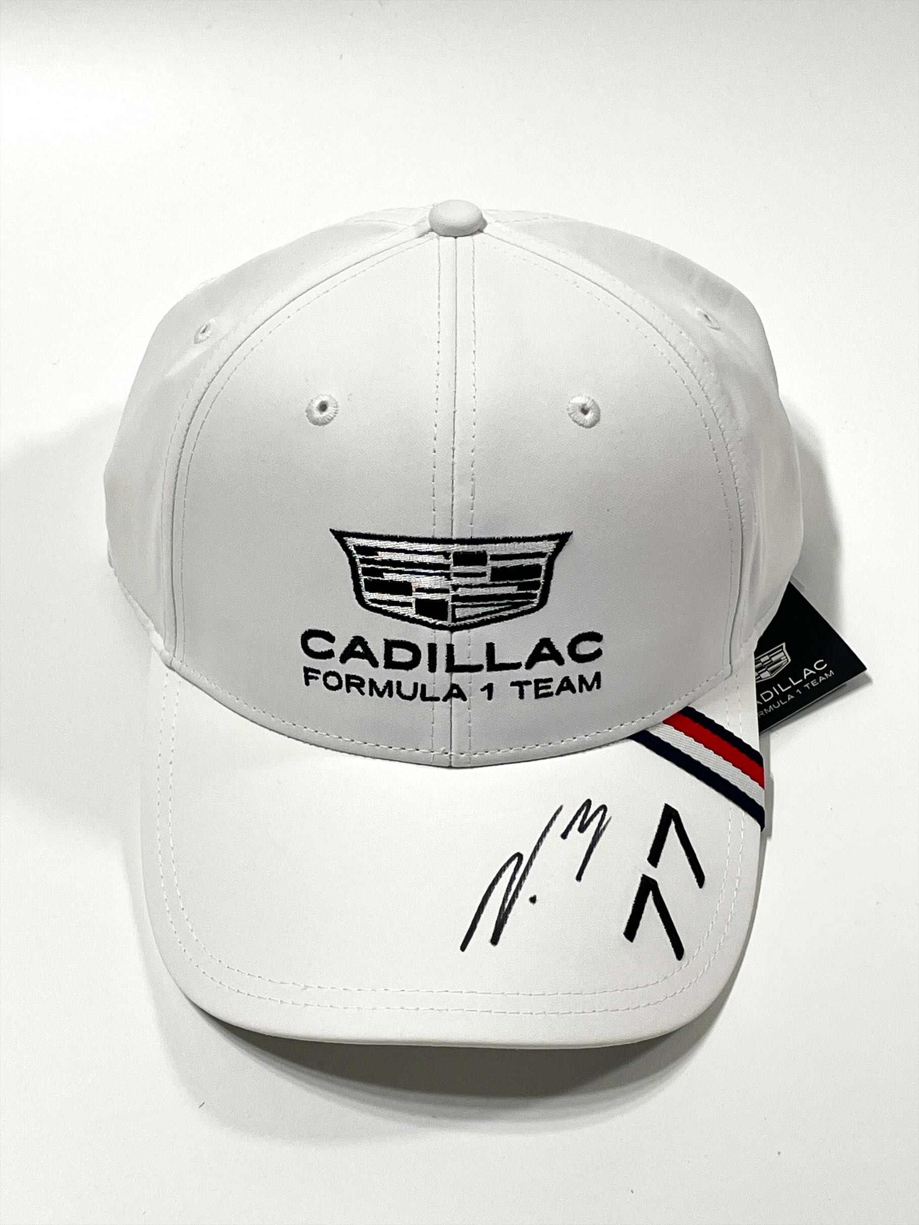 V.ボッタス直筆サイン入 2026 キャディラックF1ドライバーズキャップ(市販品)