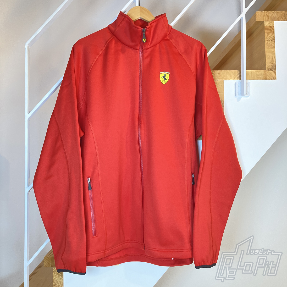 【ReLaPit古着販売】【メール便発送】フェラーリ F1　ライフスタイル ソフトシェルジャケット　XLサイズ