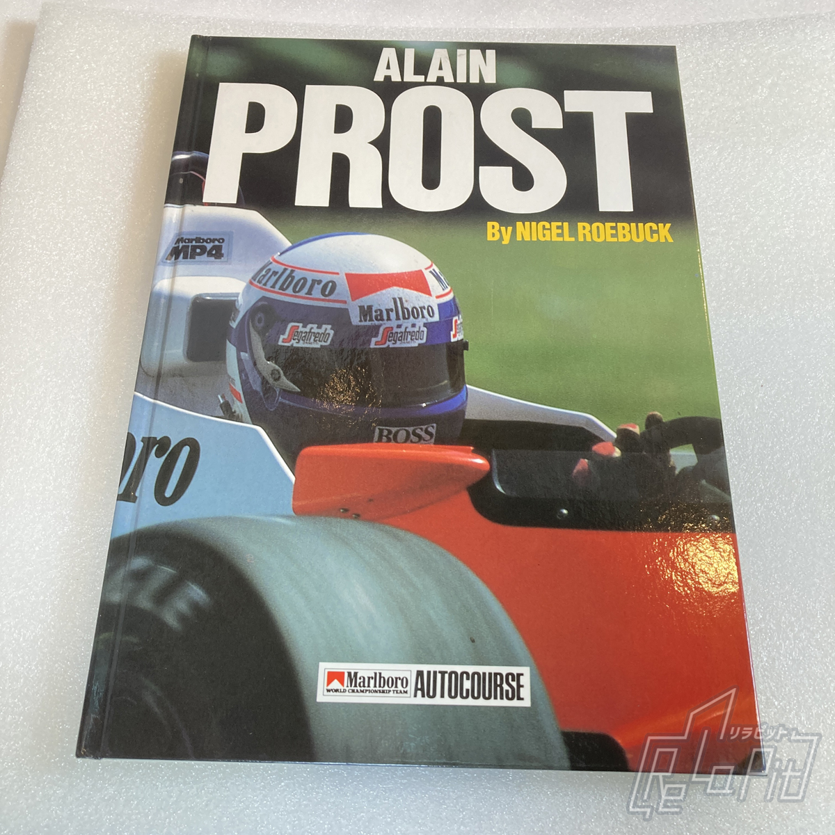 【ReLaPit古着販売】【宅急便発送】ALAIN PROST 英文
