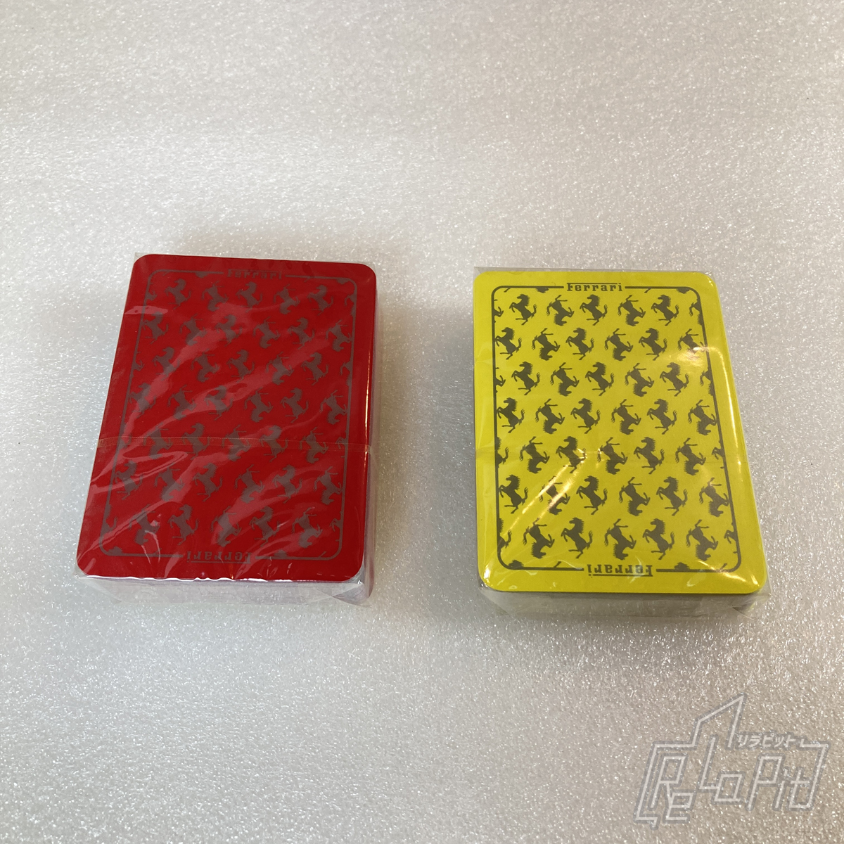 【ReLaPit古着販売】【宅急便発送】フェラーリ トランプ赤黄色セット
