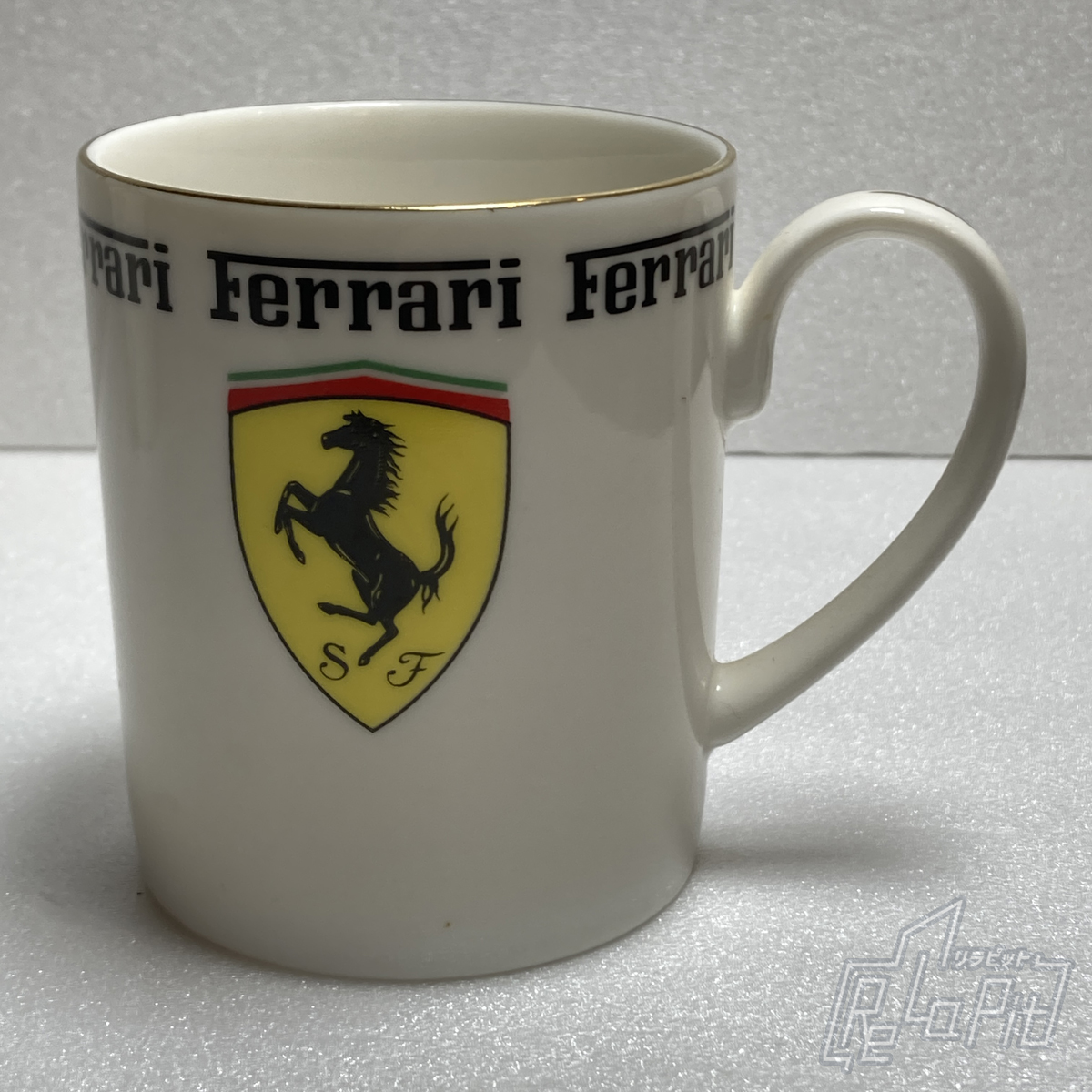 【ReLaPit古着販売】【宅急便発送】フェラーリ ロゴ入り マグカップ ホワイト Type B