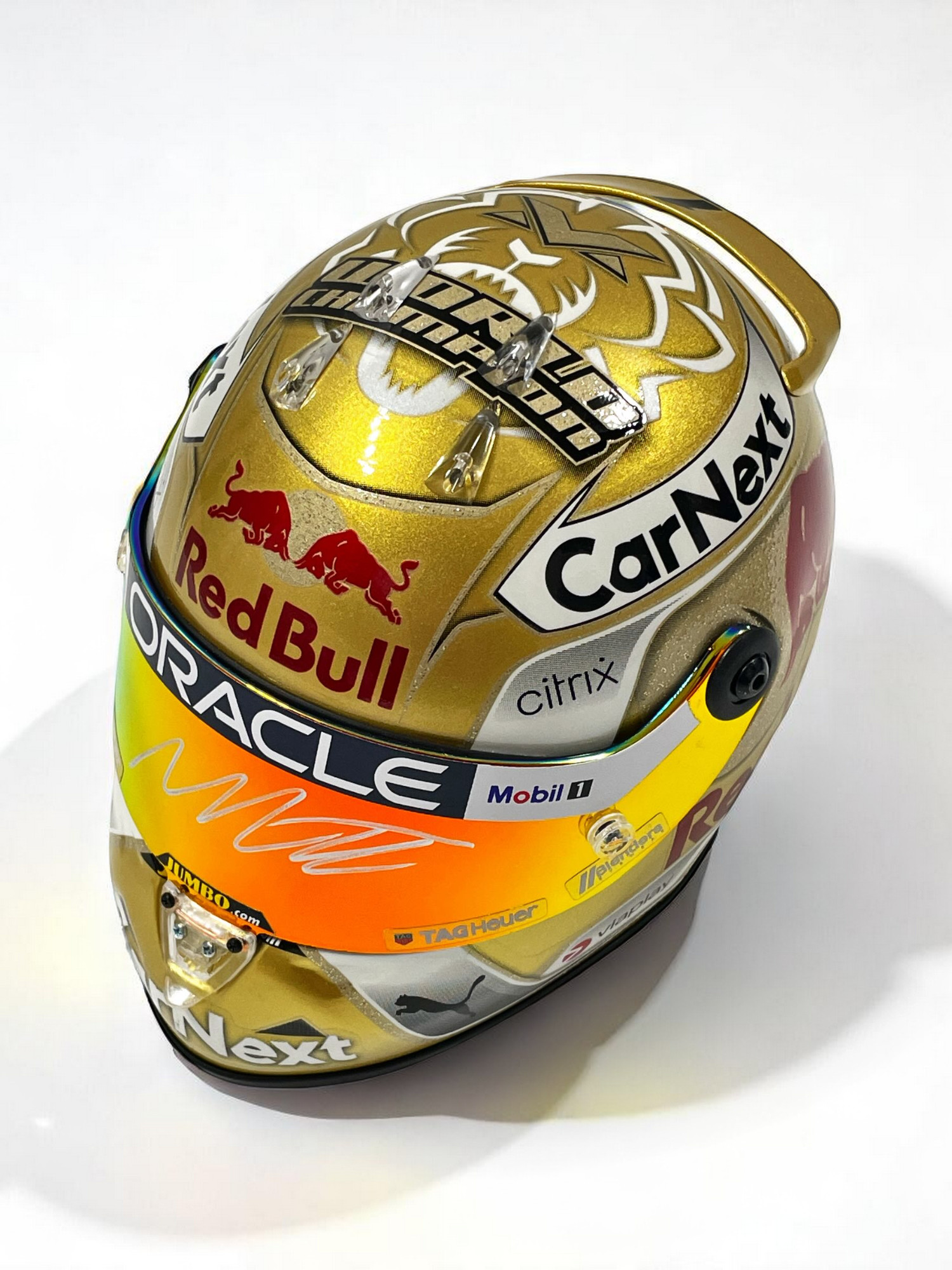 マックス　フェルスタッペン　サイン入り1/2ヘルメット　レッドブル限定品 マックス・フェルスタッペン 直筆サイン チャンピオン記念 1/2