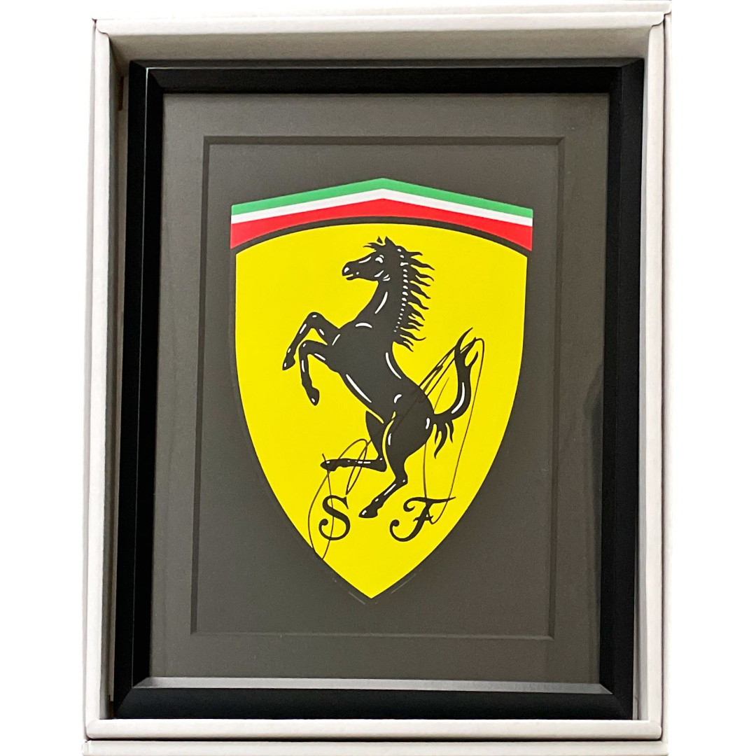 周冠宇直筆サイン入フェラーリSFステッカー(額装品)