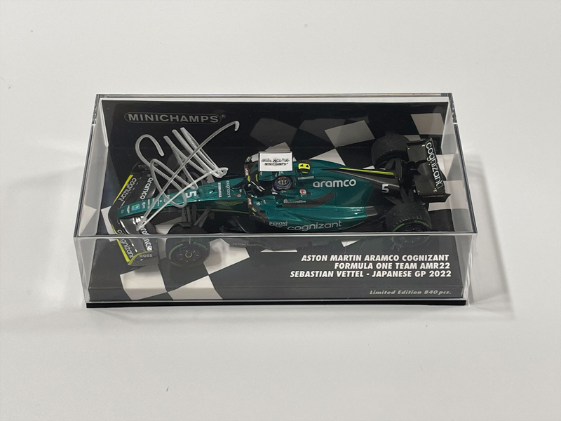 S.ベッテル直筆サイン入 ミニチャンプス 1/43 アストンマーティン 