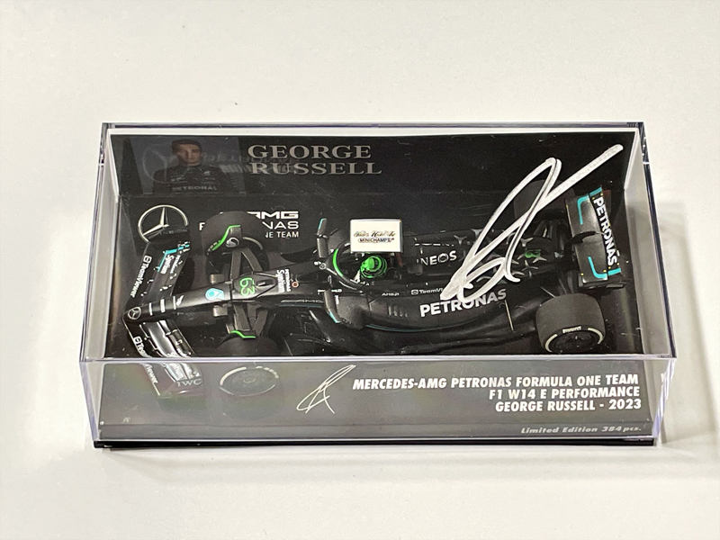 G.ラッセル直筆サイン入ミニチャンプス 1/43 メルセデス W14 2023