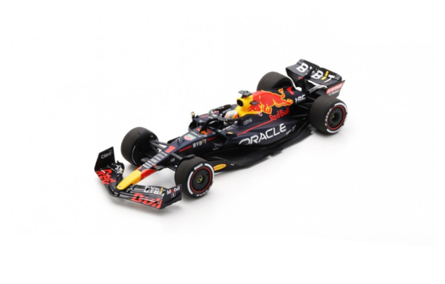 【アウトレットセール】スパーク 1/18 レッドブル RB18 M.フェルスタッペン 2022年サウジアラビアGP優勝 (With Pit Board) No.1