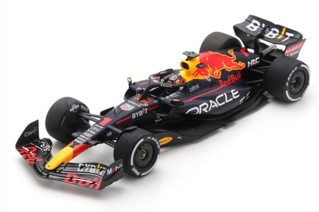 【アウトレットセール】スパーク 1/18 レッドブル RB18 M.フェルスタッペン 2022年マイアミGP優勝 No.1