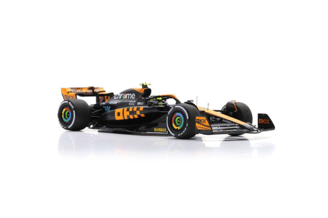 スパーク 1/18 マクラーレン MCL60 L.ノリス 2023年日本GP2位 No.4 F1 
