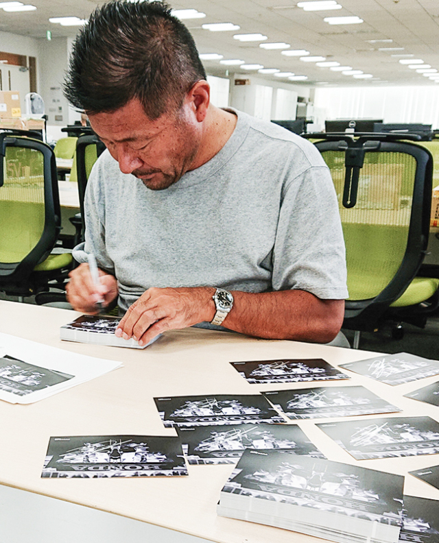 追加入荷 当店オリジナル特典付 デジタルカメラマガジン責任編集 Honda Last Battle 熱田護22年カレンダー F１グッズ ミニカーの専門店 Grandprix