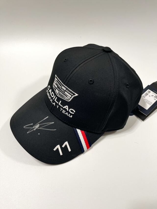 S.ペレス直筆サイン入 2026 キャディラックF1ドライバーズキャップ