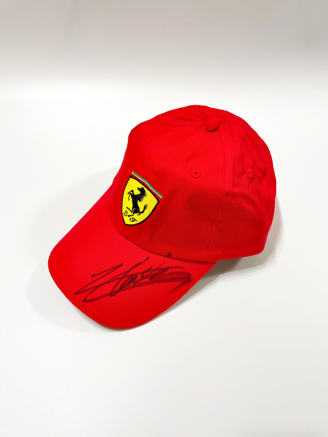 Ferrari F1 cap サイン入り 