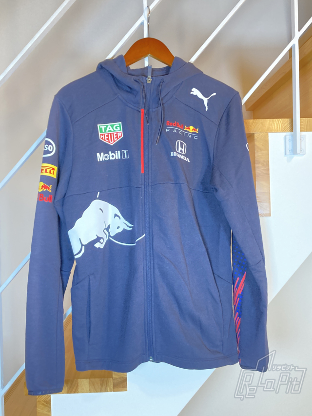【ReLaPit古着販売】【宅急便発送】レッドブル F1 チームレプリカフーディ(パーカー)Sサイズ TYPEA