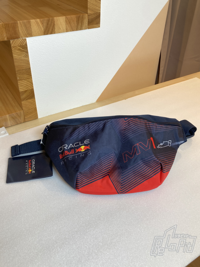 【ReLaPit古着販売】【宅急便発送】レッドブル M.フェルスタッペン ボディバッグ(ウエストバッグ) 未使用・タグ付 新古品