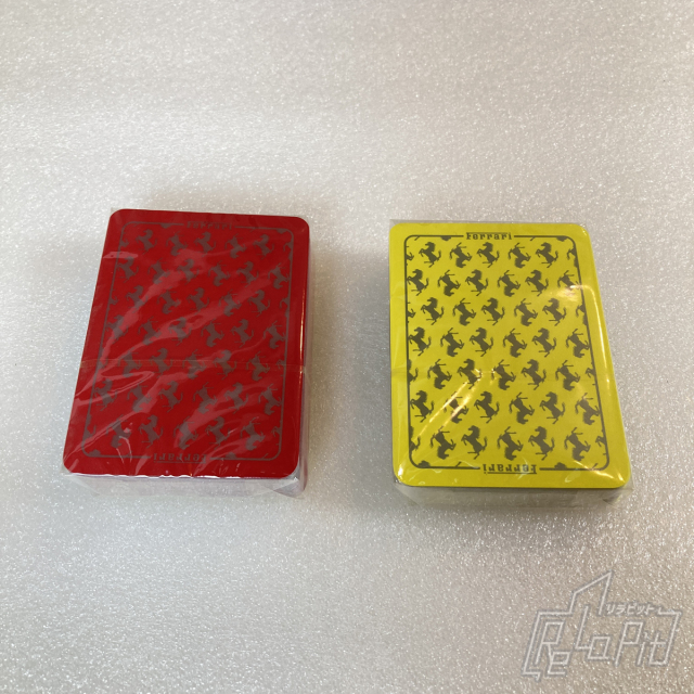 【ReLaPit古着販売】【宅急便発送】フェラーリ トランプ赤黄色セット