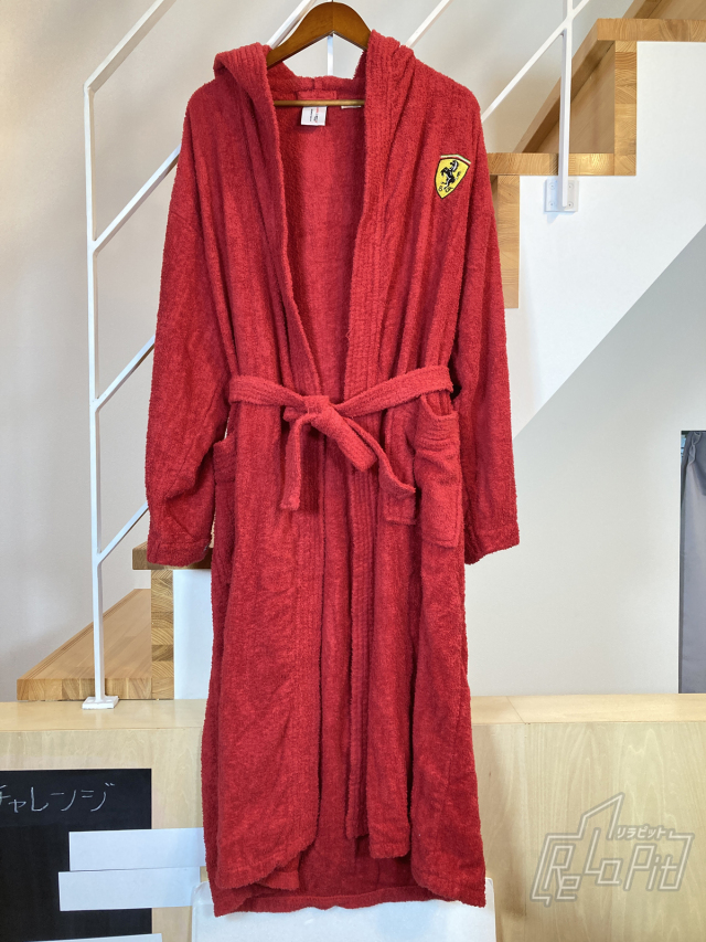 【ReLaPit古着販売】【宅急便発送】フェラーリ バスローブ(紅)　　PROクリーニング済