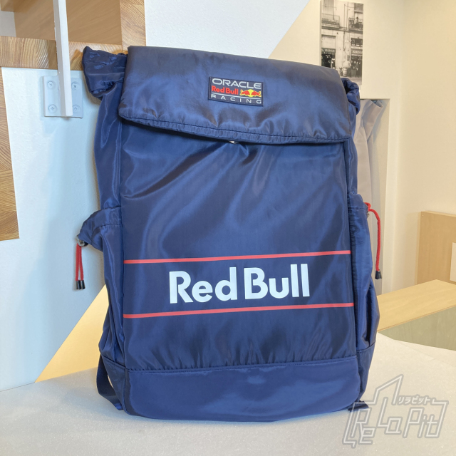 【ReLaPit古着販売】【宅急便発送】レッドブル レーシング 2026 バックパック ネイビー