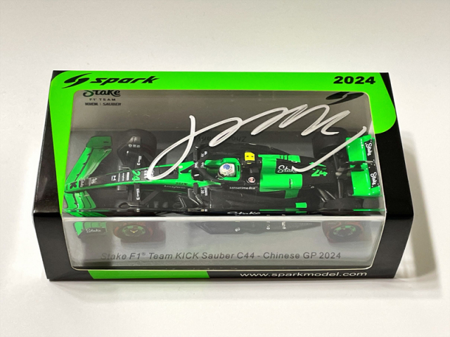 周冠宇直筆サイン入 スパーク1/43 ザウバー C44  2024年中国GP　TYPEB