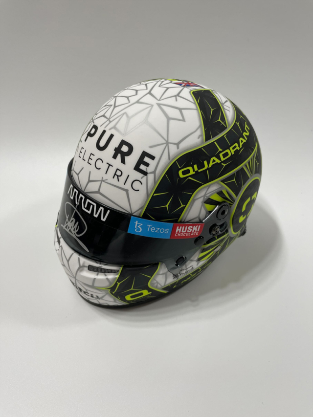 【2025イギリスGPポイントUPフェアー】対象商品 L.ノリス 直筆サイン入 2021 トルコGP 1/2ヘルメット