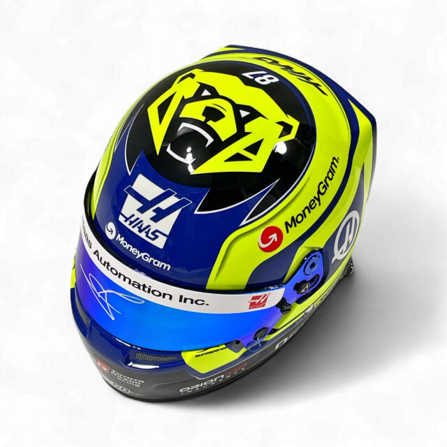 HAAS F1 ロマングロージャン 1/2ヘルメット　オートグラフ入り。 HAAS F1 ロマングロージャン 1/2ヘルメット オートグラフ入り