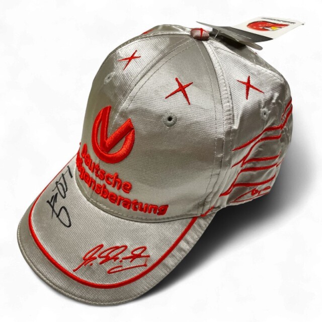 ミハエル・シューマッハ直筆サイン入  2011 メルセデス　ドライバーズCAP(市販品)