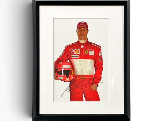 ミハエル・シューマッハ直筆サイン入 2006フェラーリ ドライバー
