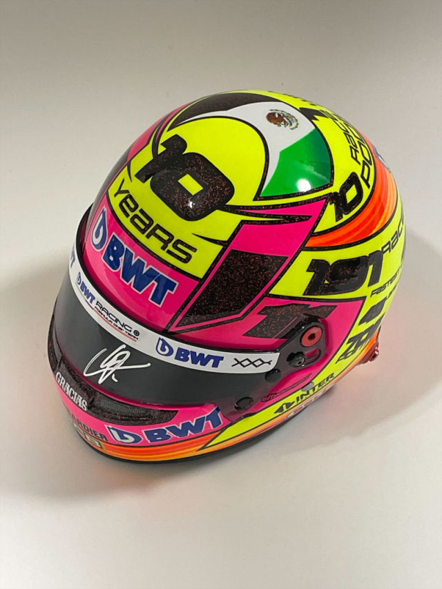 S.ペレス 直筆サイン入 2020年アブダビGP限定 1/2ヘルメット