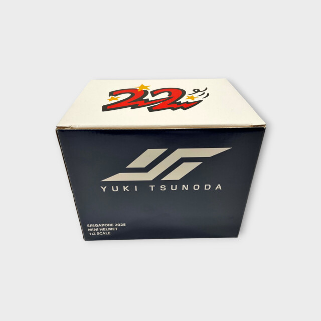 角田裕毅直筆サイン入 2025シンガポールGP限定 1/2ヘルメット F1