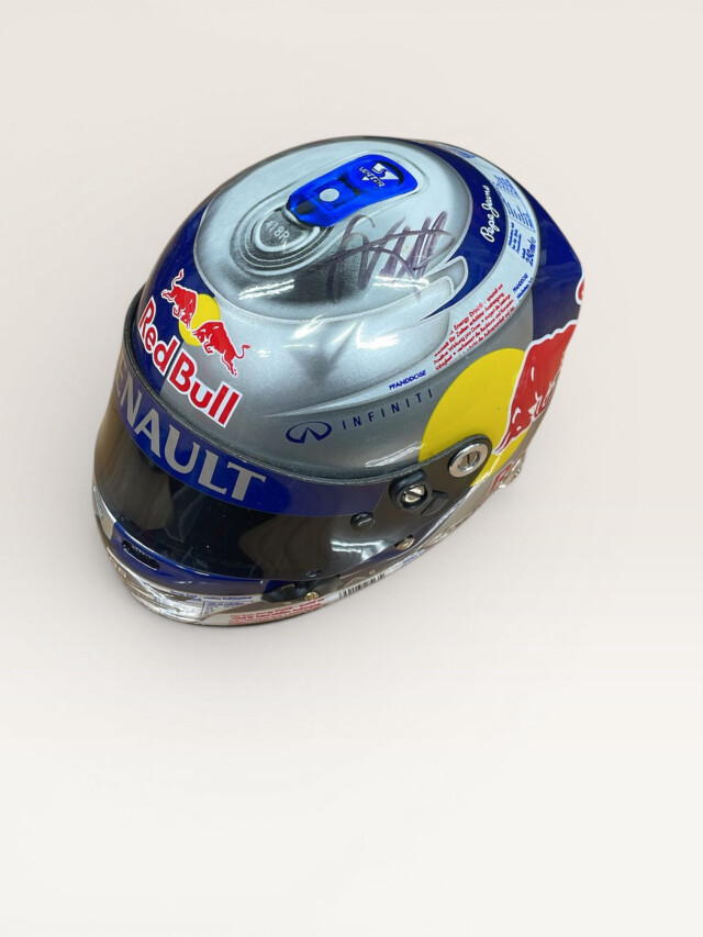 【F1】レッドブル Red Bull ヘルメット ミニチュア 【クリエン】 レッドブル＆アルファタウリ F1グッズ・ミニカーの専門店 GRANDPRIX