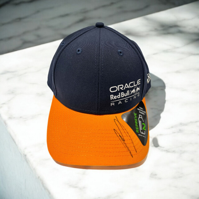 L.ローソン直筆サイン入 レッドブルチームキャップ(市販品)